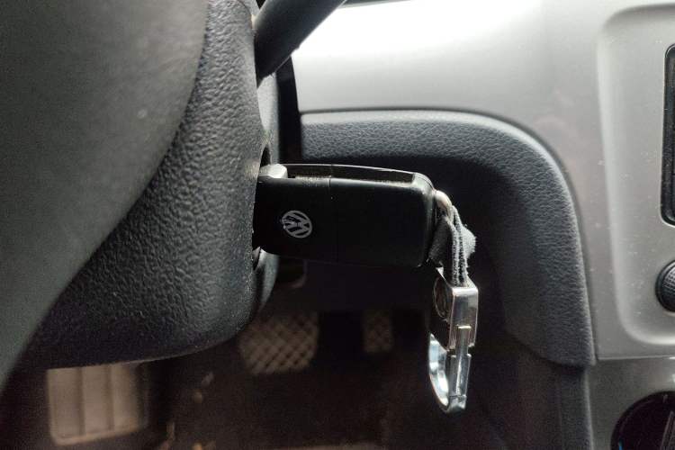 Used Volkswagen Lavida 2013 Revised Classic 1.6L Automatic Fashion Edition