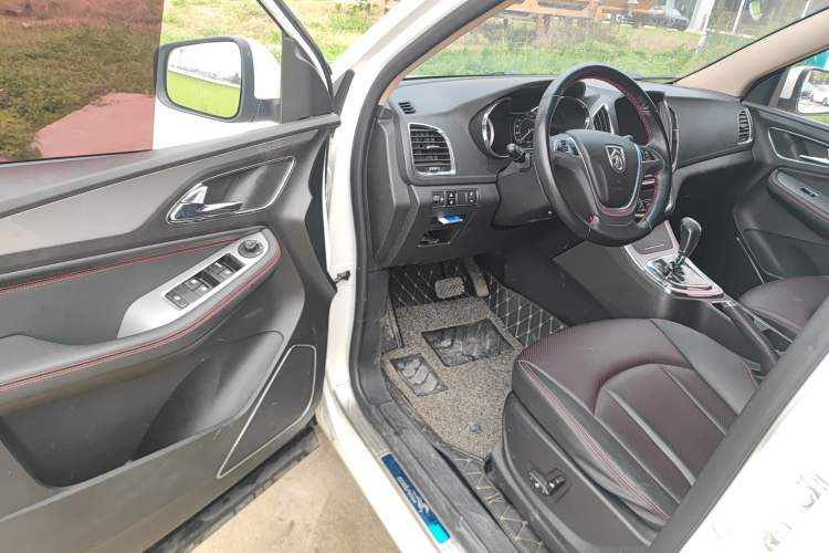 Used Baojun 560 2016 1.8L iAMT Luxury Model Driver Seat