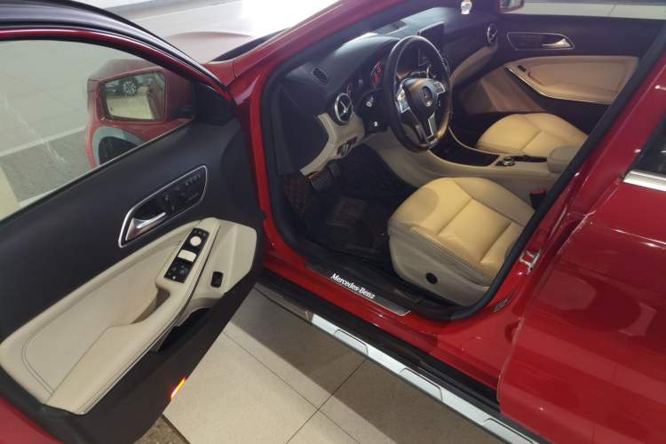 Used Mercedes-Benz GLA 2015 GLA 260 4MATIC Sport Edition
