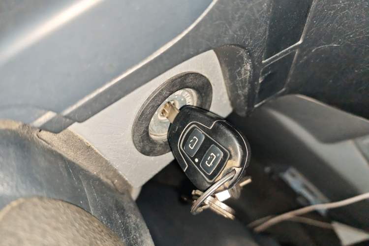 Used Foton Scenic G5 2020 2.0L Long-Wheelbase Flat-Roof 6-Seater Multi-Purpose Passenger Vehicle 1TZS
