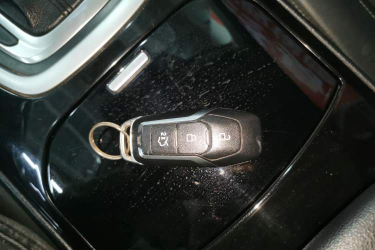 Used Ford Edge 2016 EcoBoost 245 Four-Wheel Drive Titanium Edition 7-Seater