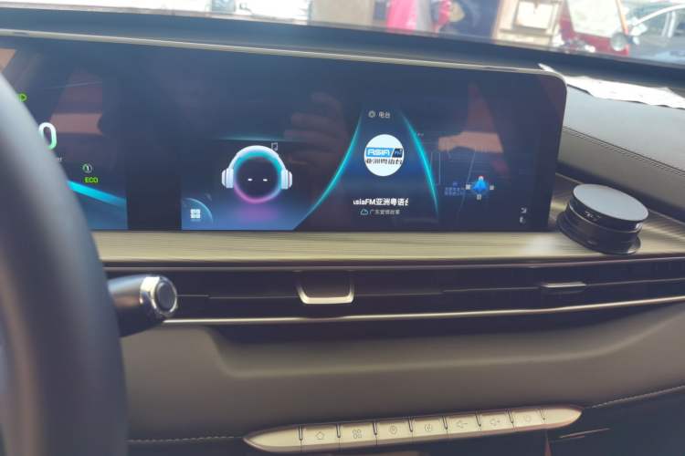 Used Chery Tiggo 8 PLUS Kunpeng e+ 2022 PHEV 1.5T WindStyle e+ Audio And AC Panel