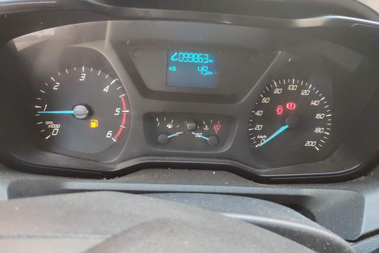 Used Ford Transit 2017 2.0T Diesel Multi-Function Commercial Vehicle Mid-Drive Mid-Roof China V Standard