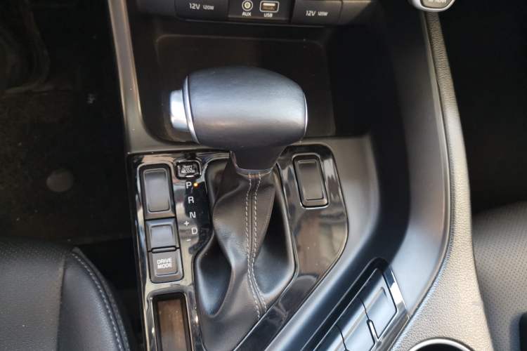 Used Kia KX7 2017 2.4L Automatic 2WD GLS 5-Seater