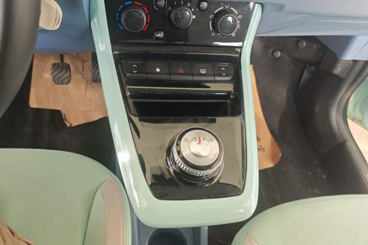 Used Dongfeng NAMMI BOX 2022 Chasing Wind Edition 351KM Standard Model
