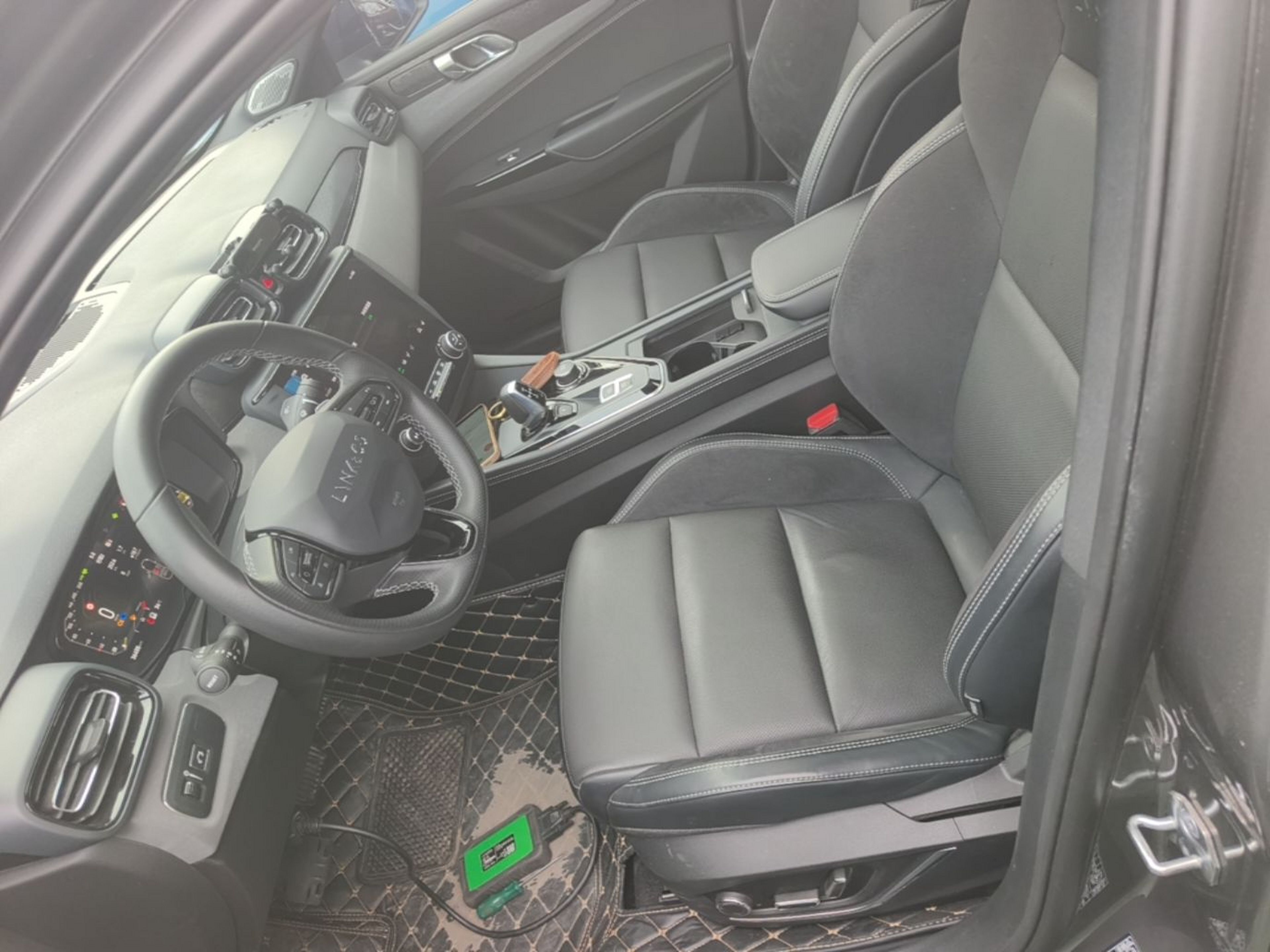 Interior delantero