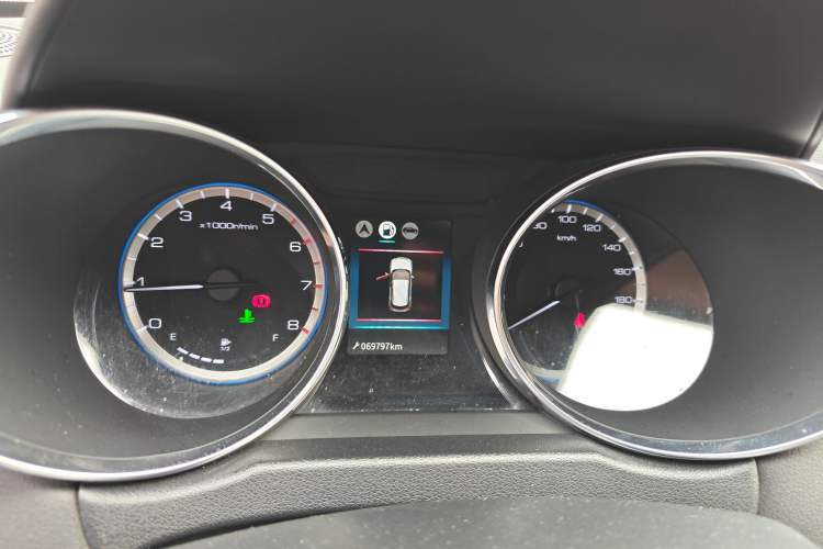 Used Dongfeng Aeolus AX4 2017 1.6L Manual Chao Yue Model
