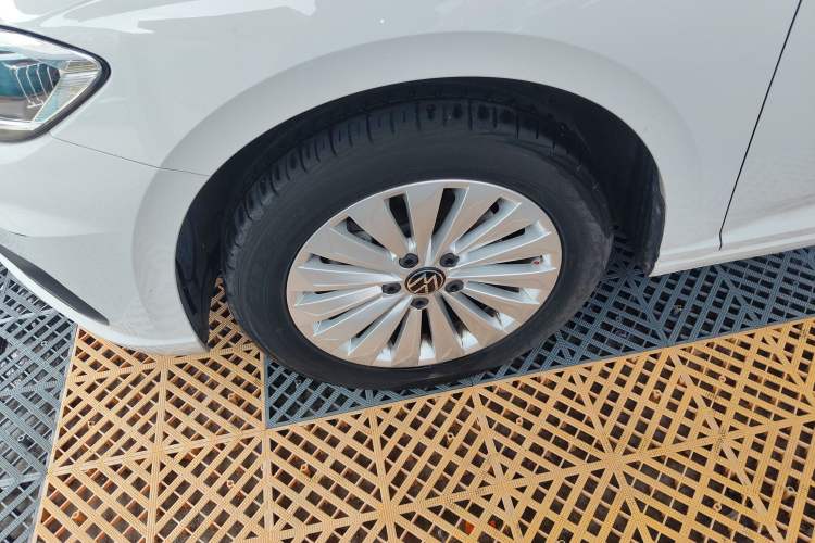 Used Volkswagen Lavida 2021 280TSI DSG Comfort Edition Left Front Wheel Hub