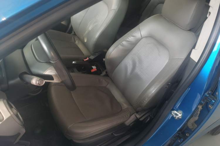 Used Chevrolet Aveo Sonic 2011 Hatchback 1.6L MT SX
