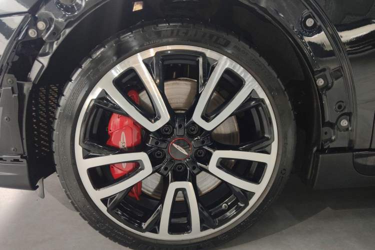 Used MINI JCW 2023 Facelift 2.0T JOHN COOPER WORKS ALL-IN Left Front Wheel Hub