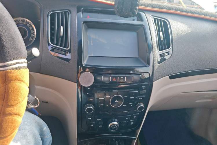 Used Geely Auto GC7 2012 1.8L Manual Luxury Model
