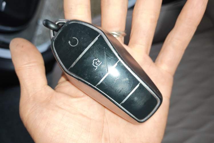 Used BYD Han 2024 EV Glory Edition 605KM Front-Wheel-Drive Premium Model