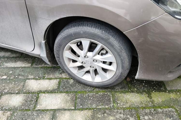 Used Honda Gienia 2017 1.5L CVT Comfort Version Right Front Wheel Hub