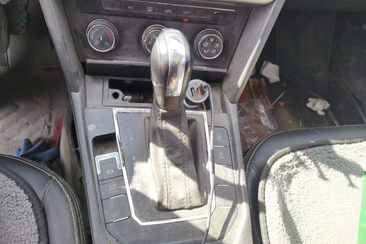 Used Volkswagen Lamando 2017 230TSI DSG Fashion Edition
