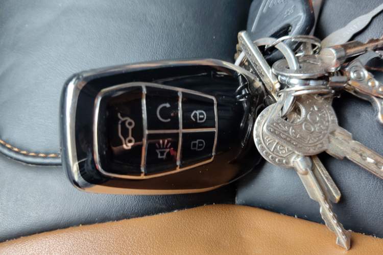 Used Soueast DX7 2015 1.5T Manual Luxury Model Vehicle Key