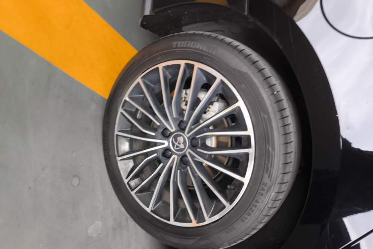 Used BYD Han 2020 EV Long-Range Luxury Model
