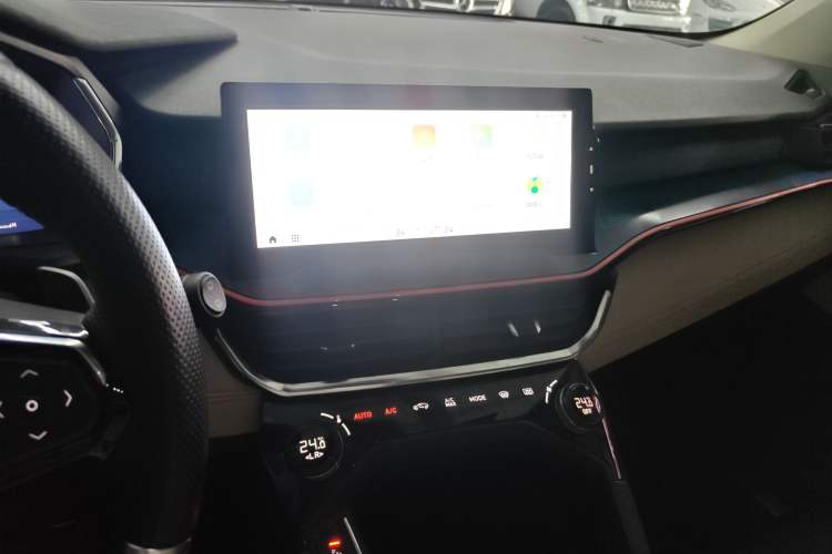 Used Lynk & Co 06 2021 1.5T Shero Pink Special Edition Audio And AC Panel