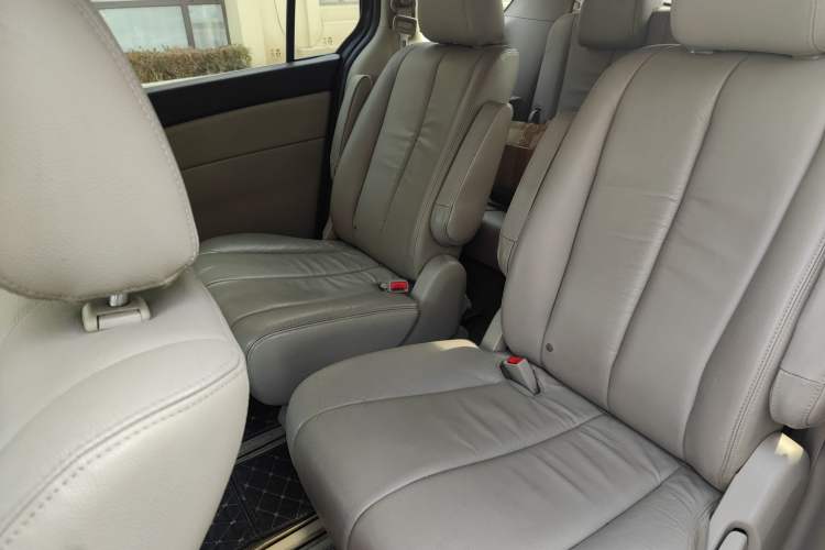 Used Mazda 8 2013 2.5L Ultimate Edition