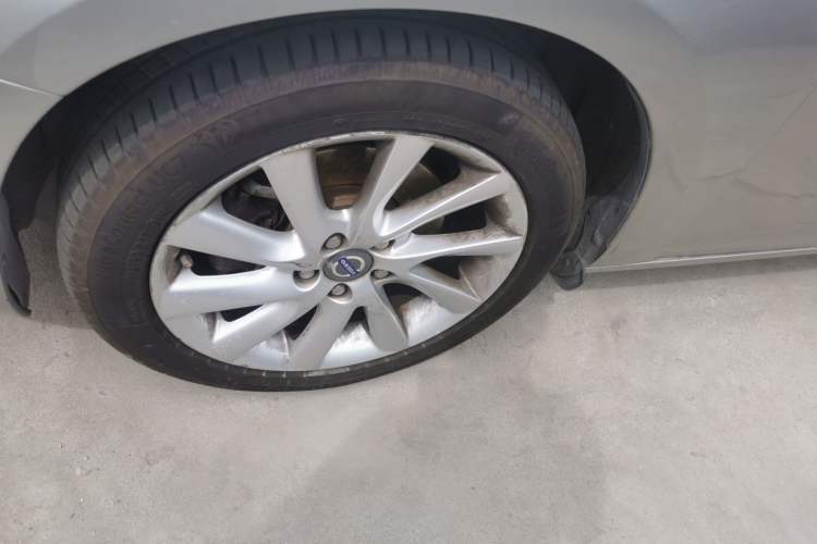 Used Volvo V60 2015 T5 Zhiyi Edition Left Front Wheel Hub