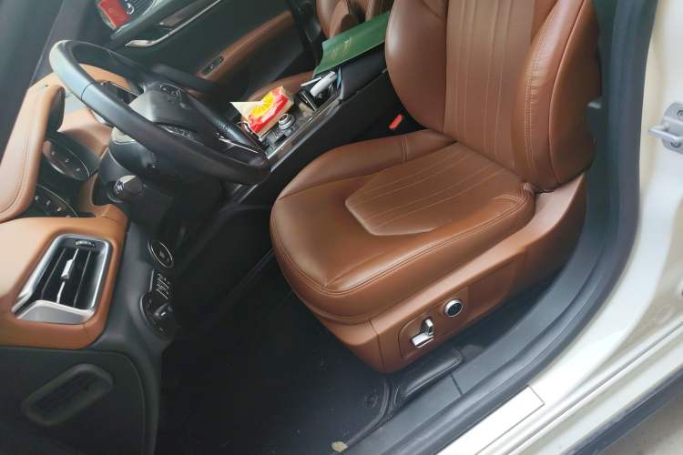 Used Maserati Ghibli 2021 2.0T Sharp Edition Left Front Seat