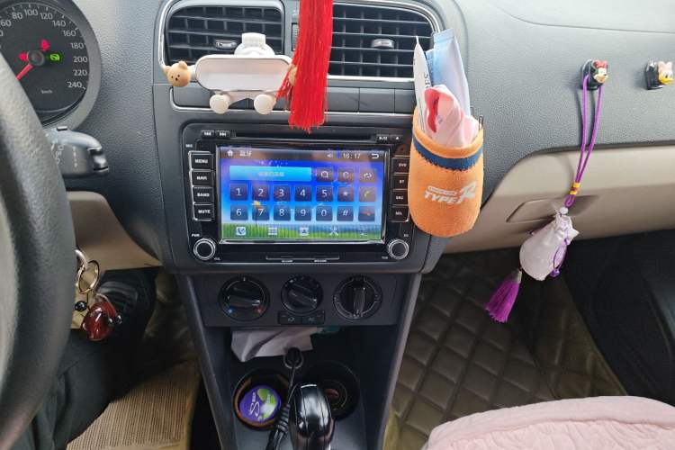 Used Volkswagen Polo 2013 1.4L Automatic Comfort Edition
