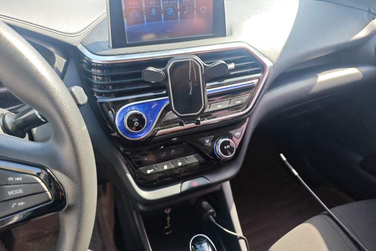 Used CHANGAN Alsvin 2019 1.5L DCT Comfort Model China VI Standard