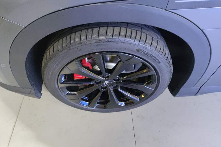 Used ARCFOX Alpha T5 2024 660 MAX Left Front Wheel Hub