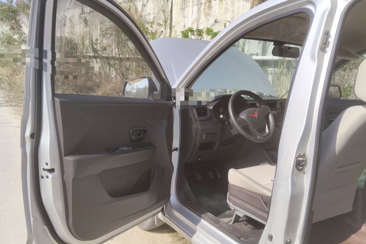 Used Wuling Hongguang V 2022 1.5L Jingqu Edition Electric-Assist LAR
