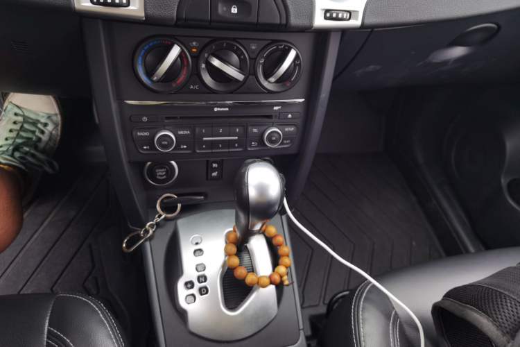 Used Renault Koleos 2014 Revised Version 2.0L Two-Wheel Drive Smart Enjoyment Edition
