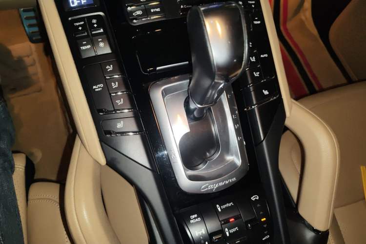Used Porsche Cayenne 2015 Cayenne 3.0T Gear Lever
