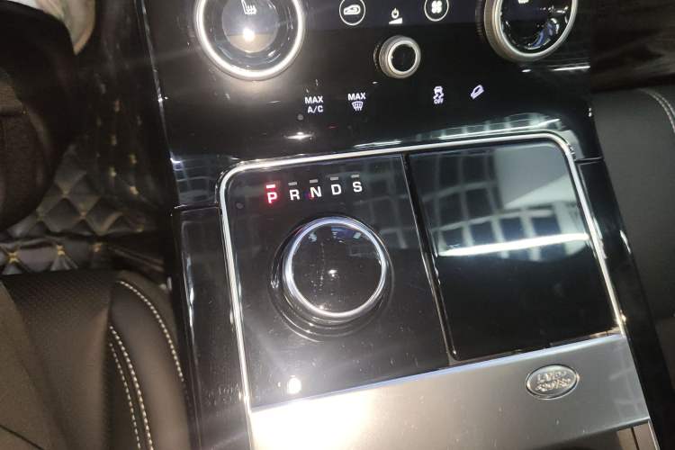 Used Land Rover Range Rover Velar 2020 P250 R-DYNAMIC S
