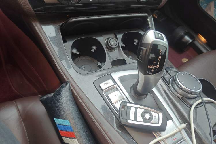 Used BMW 5 Series 2017 525Li Luxury Design Package Gear Lever