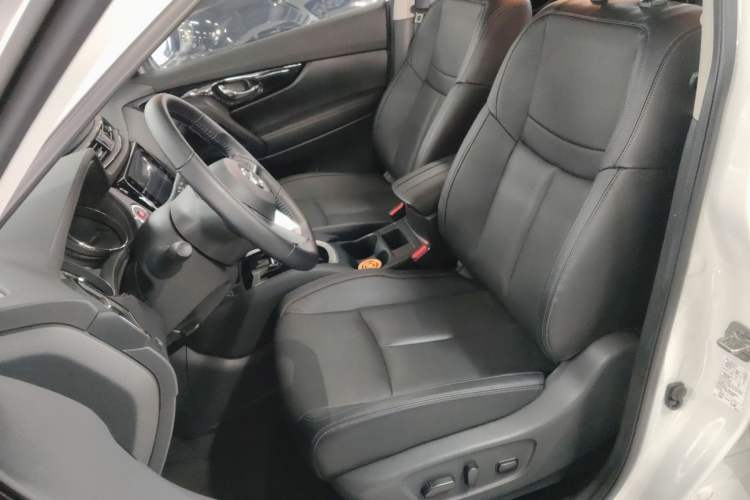 Used Nissan X-Trail 2023 Classic 2.0L Two-Wheel Drive Smart Connect & Comfort Edition Left Front Seat