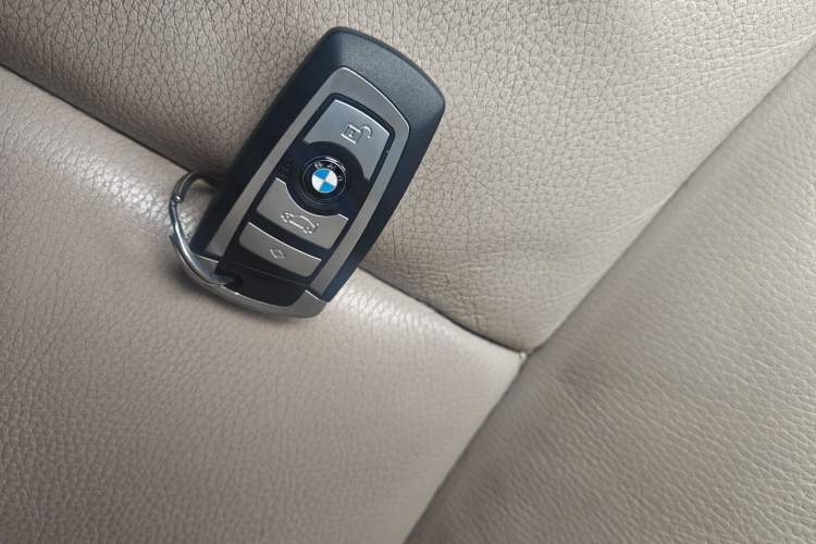 Used BMW 5 Series 2012 523Li Luxury Model
