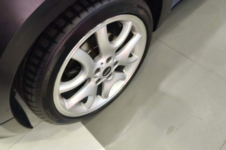 Used MINI Paceman 2013 1.6T COOPER S ALL4 Left Front Wheel Hub