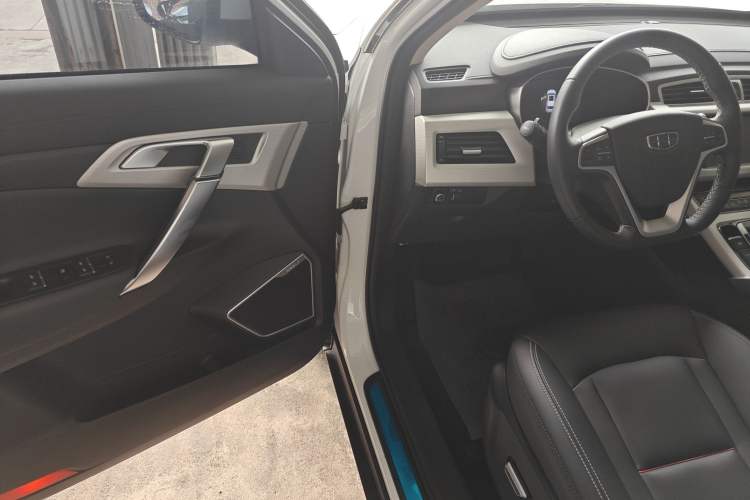 Used Geely Auto Emgrand X7 Sport 2018 1.8TD Automatic Two-Wheel Drive Smart Connect 4G Internet Edition