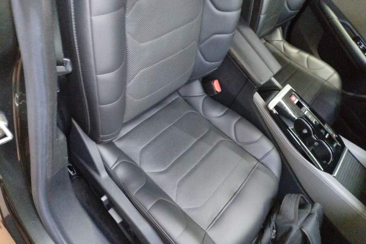 Used Citroen C5 X 2021 1.6T Ignite the Extraordinary Right Front Seat