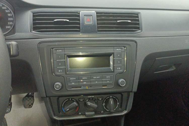 Used Volkswagen Santana 2021 1.5L Manual Fashion Edition
