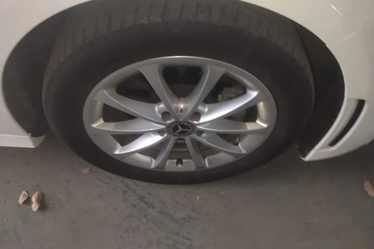 Used Mercedes-Benz A-Class 2020 Restyled A 200 L Sport Sedan Fashion Version Right Front Wheel Hub