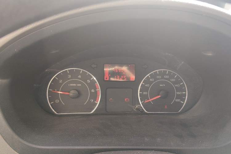 Used Wuling Hongguang 2015 1.5L S Basic Version China V Standard Instrument Cluster