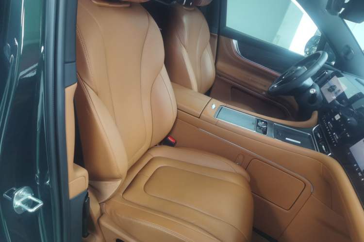 Used Hima AITO M9 2024 Range-Extended Ultra Version 52 kWh 5-Seater Model
