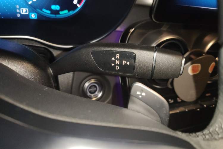 Used Mercedes-Benz C-Class 2022 Refreshed C 260 Coupe Gear Lever