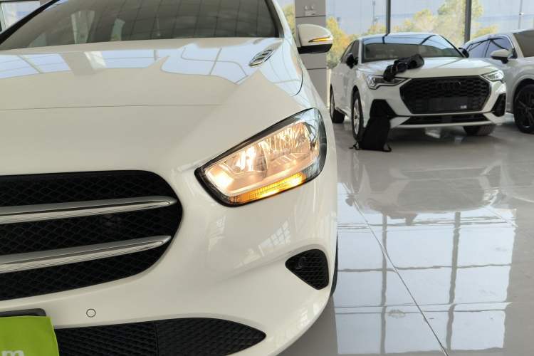 Used Mercedes-Benz B-Class 2021 B 180 Fashion Model