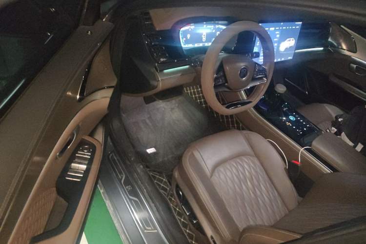 Used BYD Han 2023 DM-i Champion Edition 121KM Prestige Model
