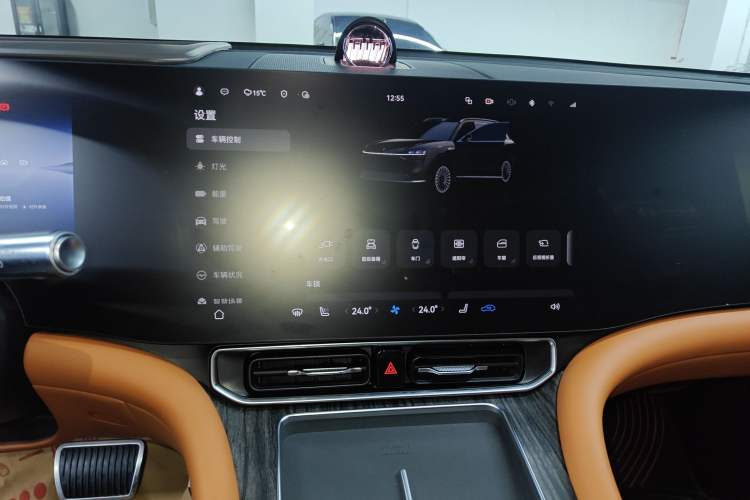 Used Hima AITO M9 2025 All-Electric Ultra Version 100 kWh 5-Seater Model Audio And AC Panel