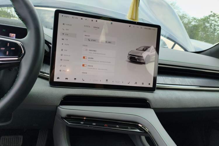 Used Zeekr 001 2022 Ultra-Long Range Single-Motor WE Version Audio And AC Panel