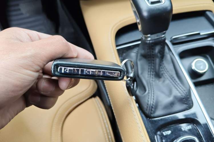 Used Volvo V90 2017 Cross Country T5 AWD Smart Range Edition