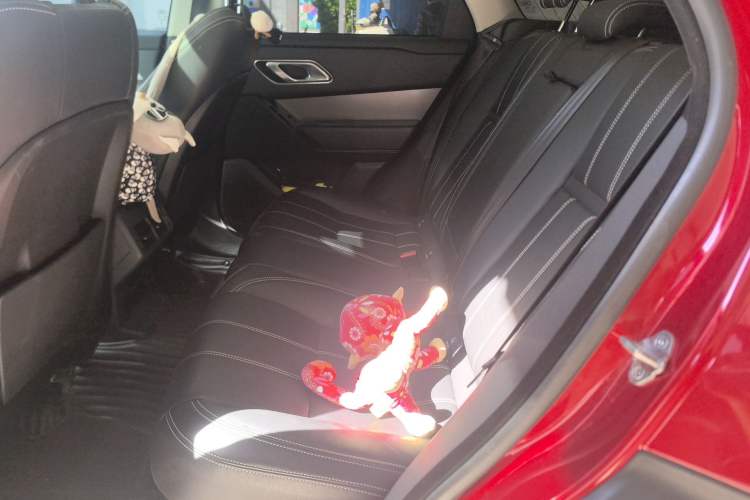 Used Land Rover Range Velar 2017 P250 S Left Rear Seat