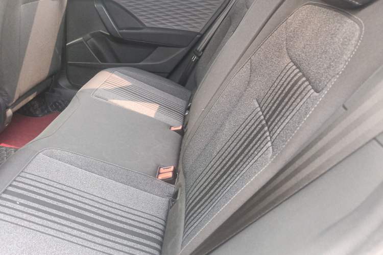 Used Volkswagen Tharu 2022 280TSI Two-Wheel Drive Trend Edition Left Rear Seat