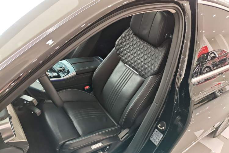 Used Hongqi H9 2020 2.0T Smart Connect Flagship Edition
